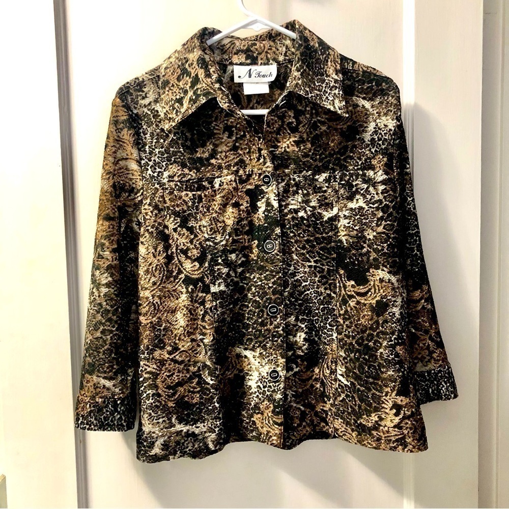 N Touch brown animal print top/jacket layer button down 3/4 sleeve cuff size M